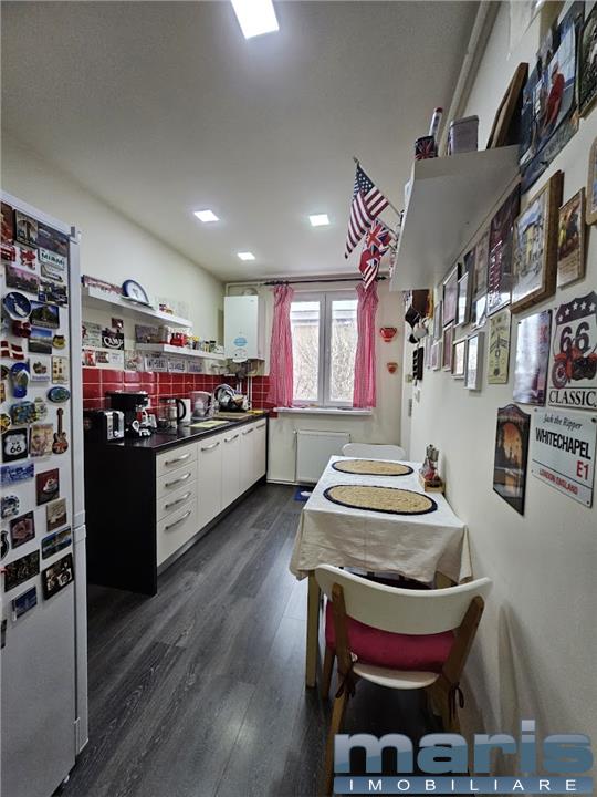 Semicentral etaj 3 apartament 2 camere stare foarte buna. - foto 9