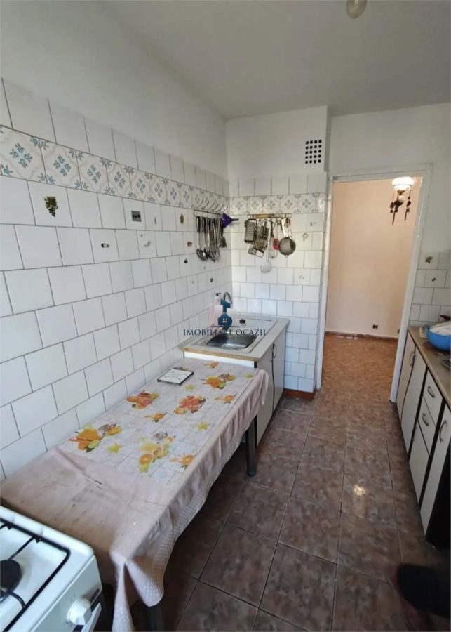 Vanzare Apartament 3 Camere Semidecomandat Berceni-Al.Niculitel - foto 12