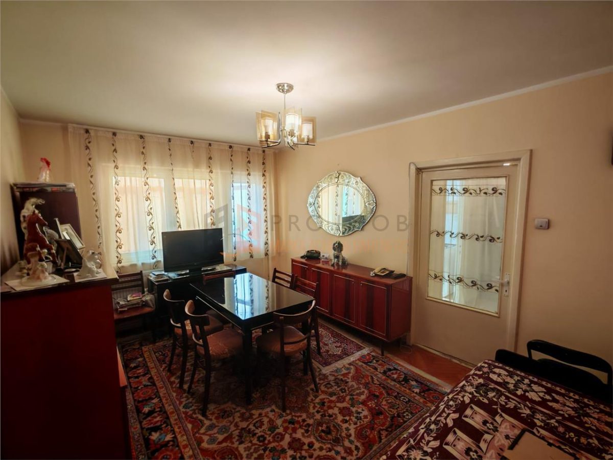 Apartament 2 camere semidecomandat zona Centru - foto 2