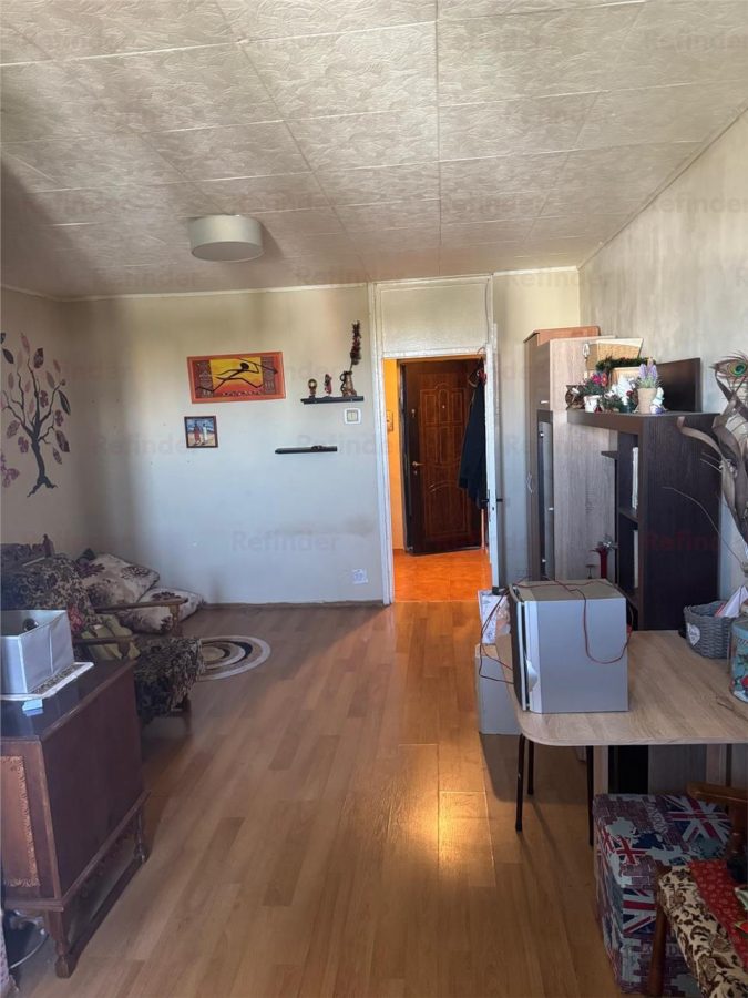 Vanzare garsoniera Titan | bloc de Garsoniere curat, civilizat din 1979 | etaj 9/10 | spatioasa si luminoasa | - foto 3