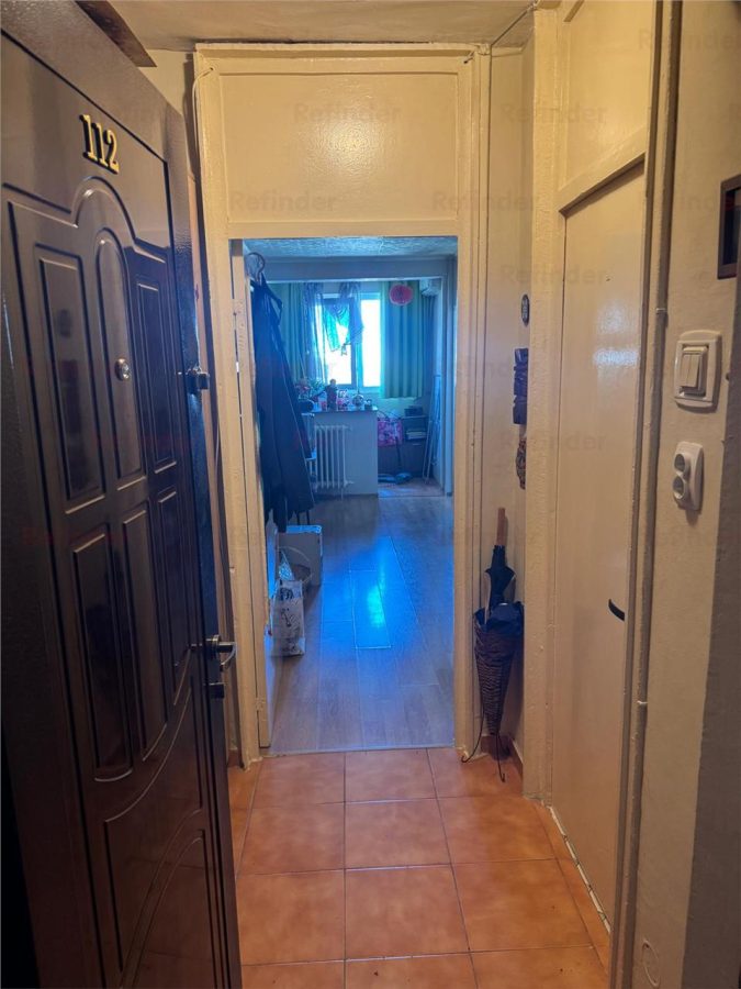 Vanzare garsoniera Titan | bloc de Garsoniere curat, civilizat din 1979 | etaj 9/10 | spatioasa si luminoasa | - foto 4