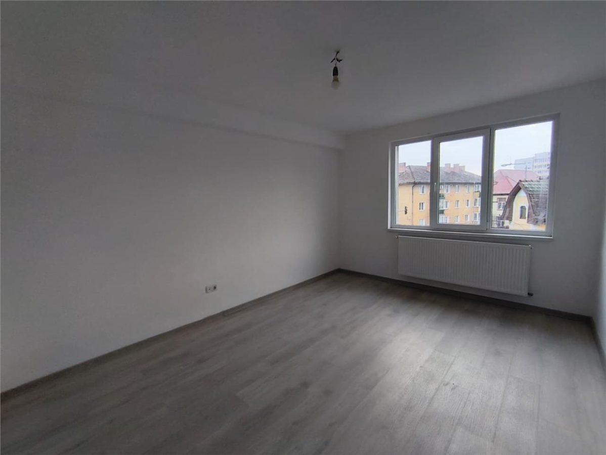 Apartament 2 Camere Et 2 Semicentral Renovat - foto 2