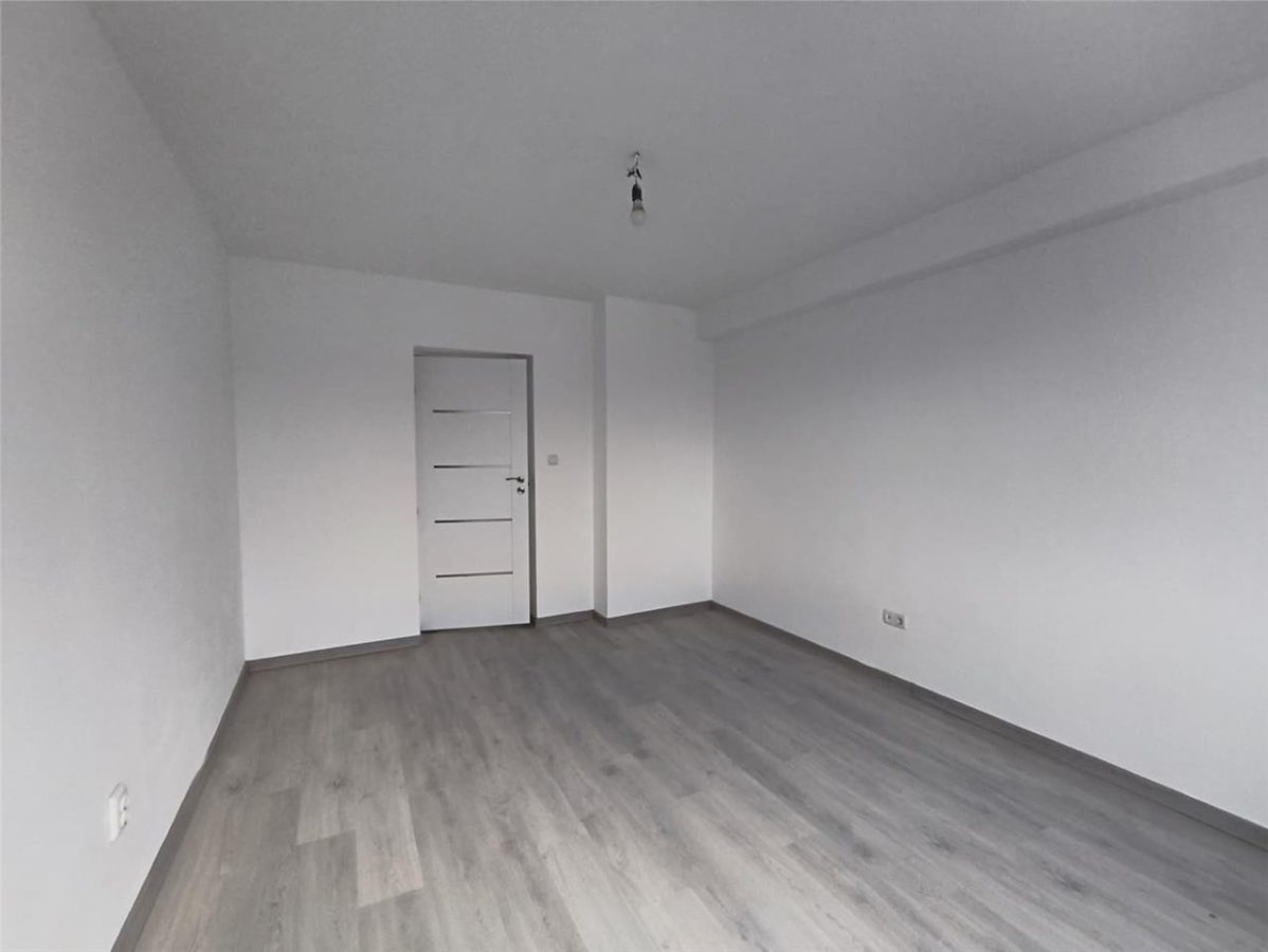 Apartament 2 Camere Et 2 Semicentral Renovat - foto 5