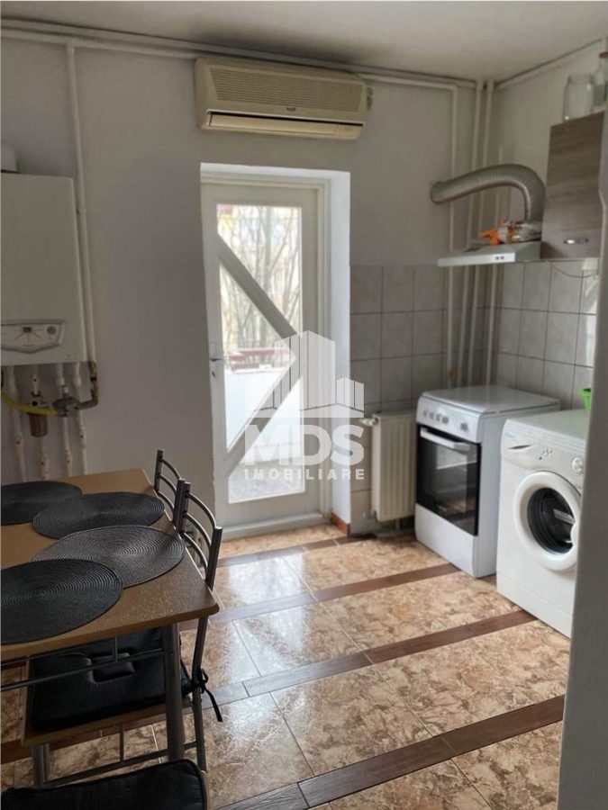 Mobilat si utilat la etajul 3 in Lipovei - foto 4