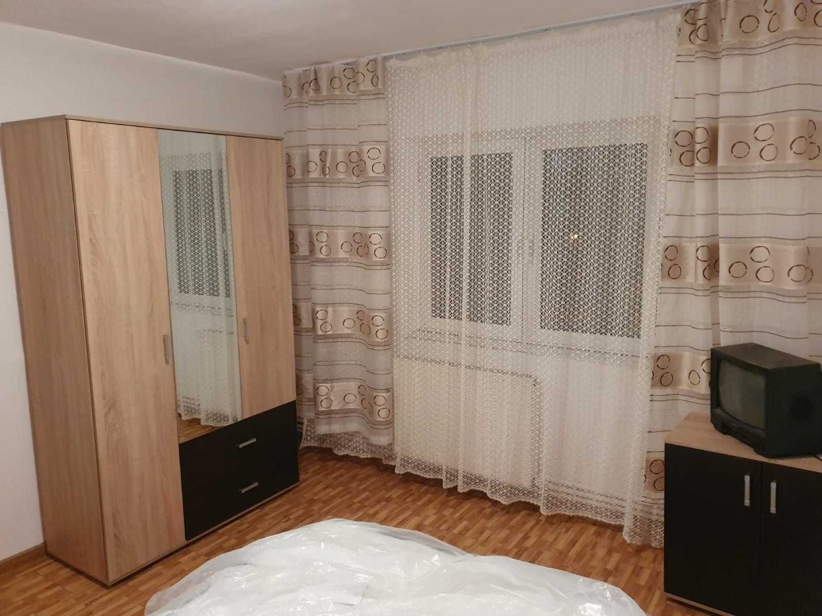 Mobilat si utilat la etajul 3 in Lipovei - foto 5