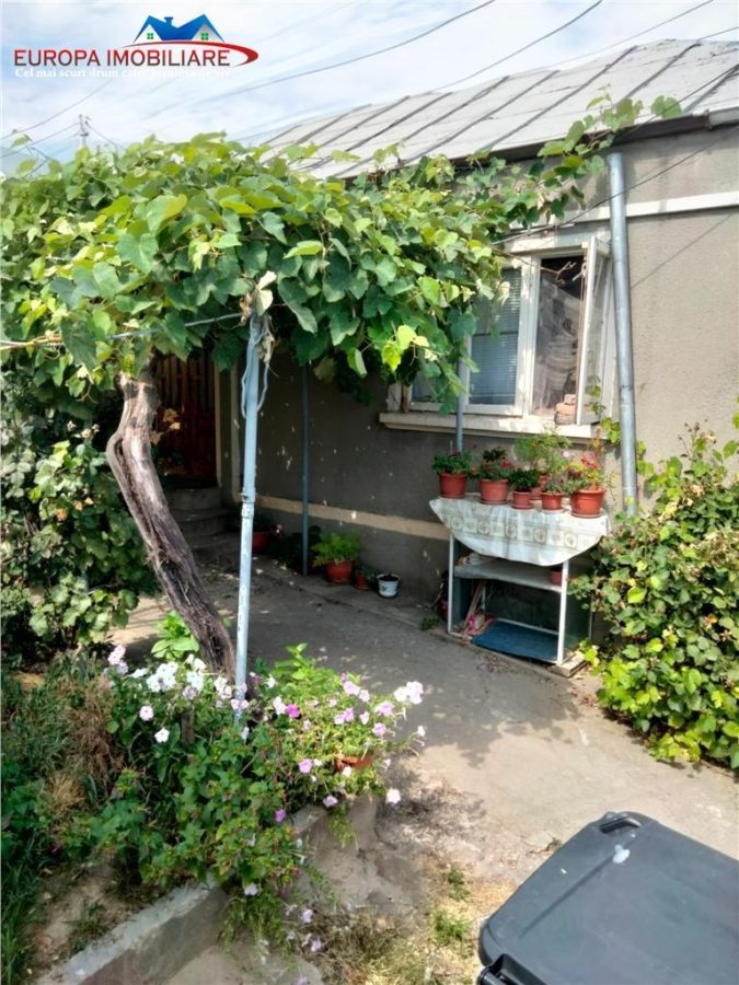 Casa de vanzare zona centrala Tulcea - foto 2
