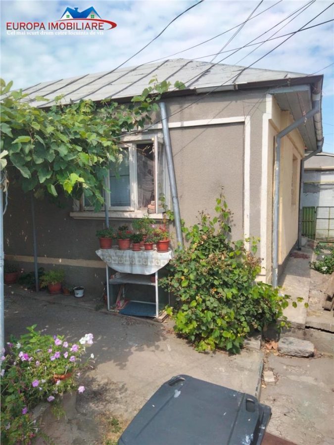 Casa de vanzare zona centrala Tulcea - foto 3