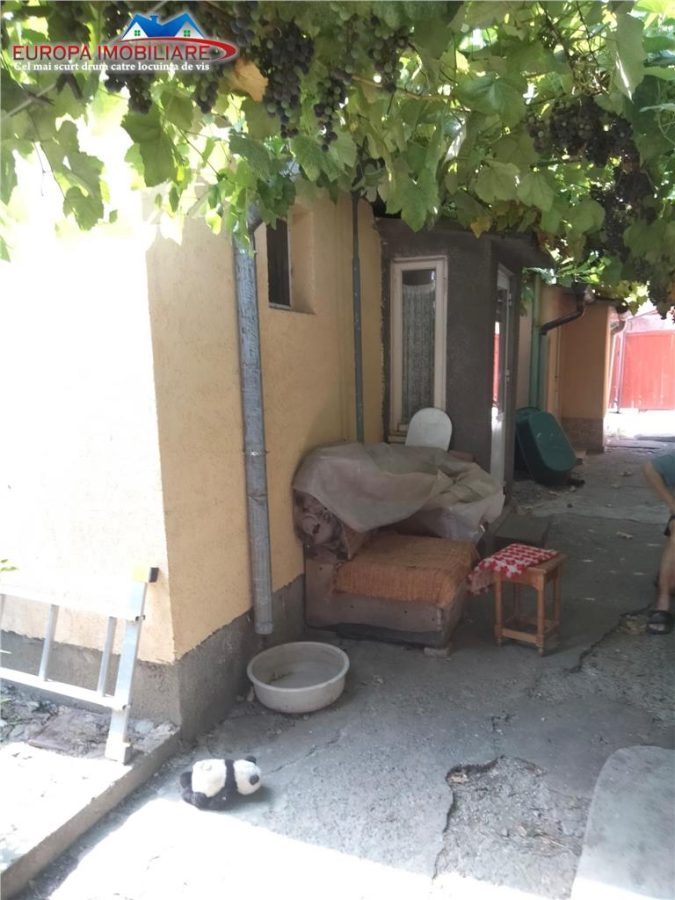 Casa de vanzare zona centrala Tulcea - foto 5