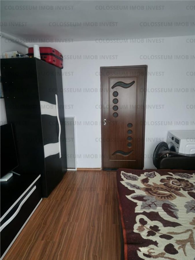 Garsoniera - zona Tractorul - 