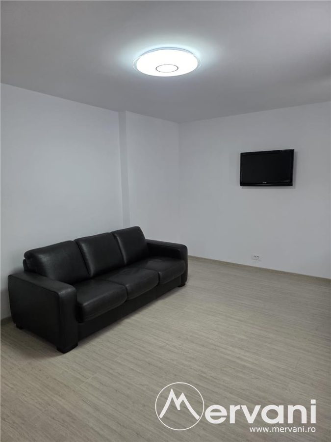 Vila de vanzare cu 6 camere in Sinaia - foto 16