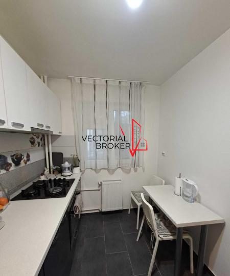 Apartament renovat, et.3/10 Doamna Ghica in planul doi - foto 2
