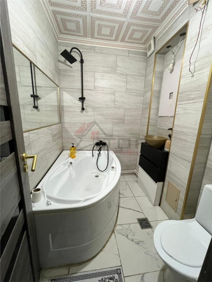 Vanzare apartament cu o camera - Podul de Piatra - foto 1