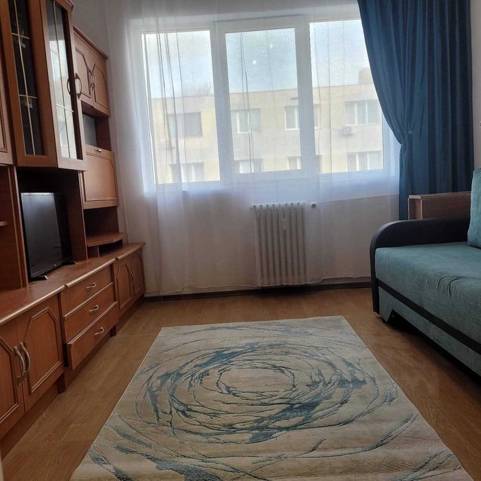 Garsoniera  renovata, mobilata, etaj 2, Tractorul, Brasov - 