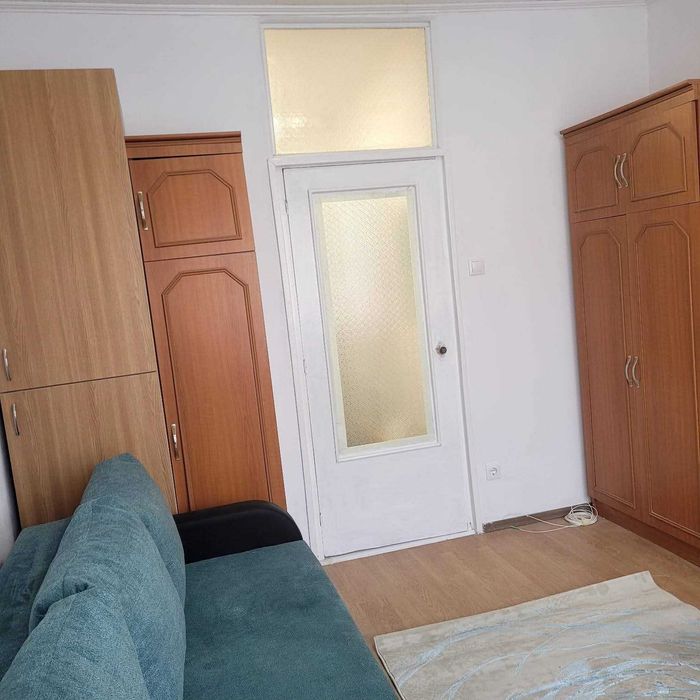 Garsoniera  renovata, mobilata, etaj 2, Tractorul, Brasov - foto 3