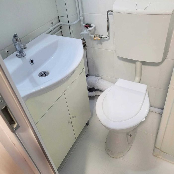 Garsoniera  renovata, mobilata, etaj 2, Tractorul, Brasov - foto 4