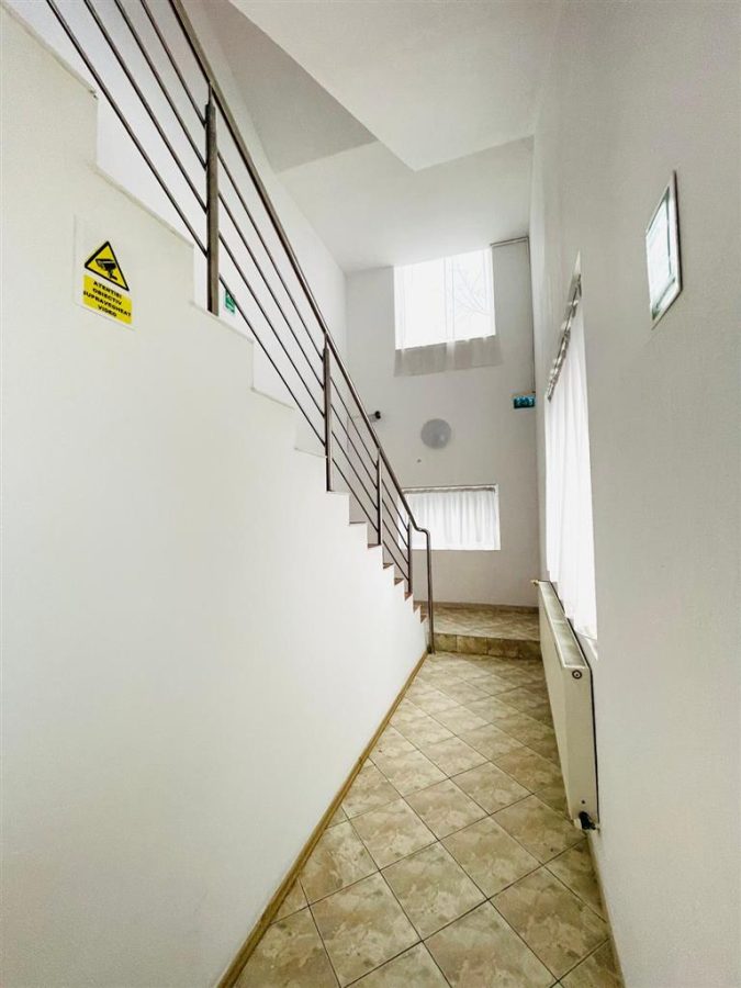 INCHIRIERE SPATII BIROURI IN ZONA  PRELUNGIREA GHENCEA SECTOR 5 - foto 12