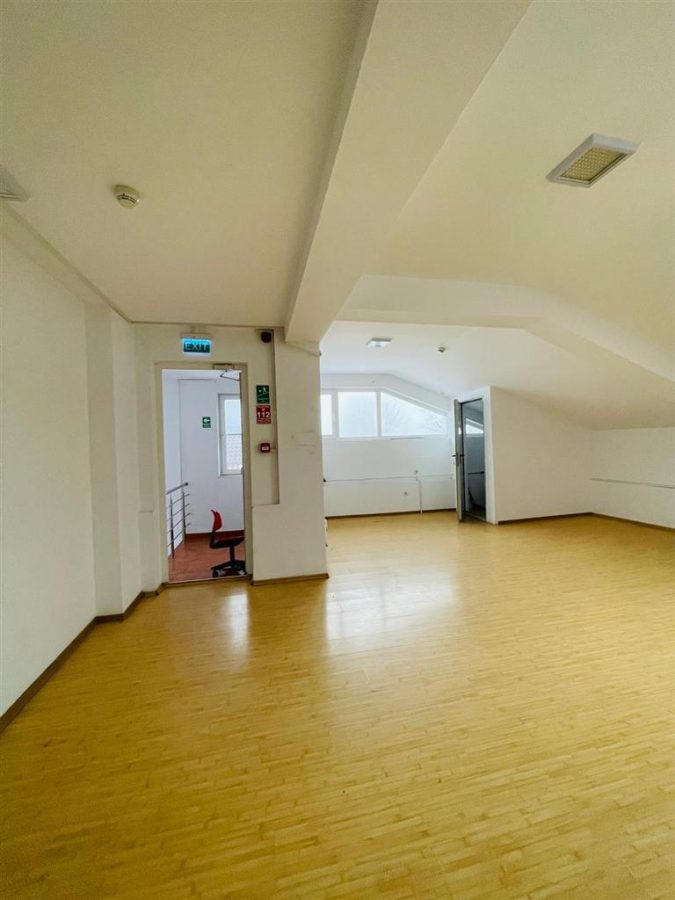 INCHIRIERE SPATII BIROURI IN ZONA  PRELUNGIREA GHENCEA SECTOR 5 - foto 16