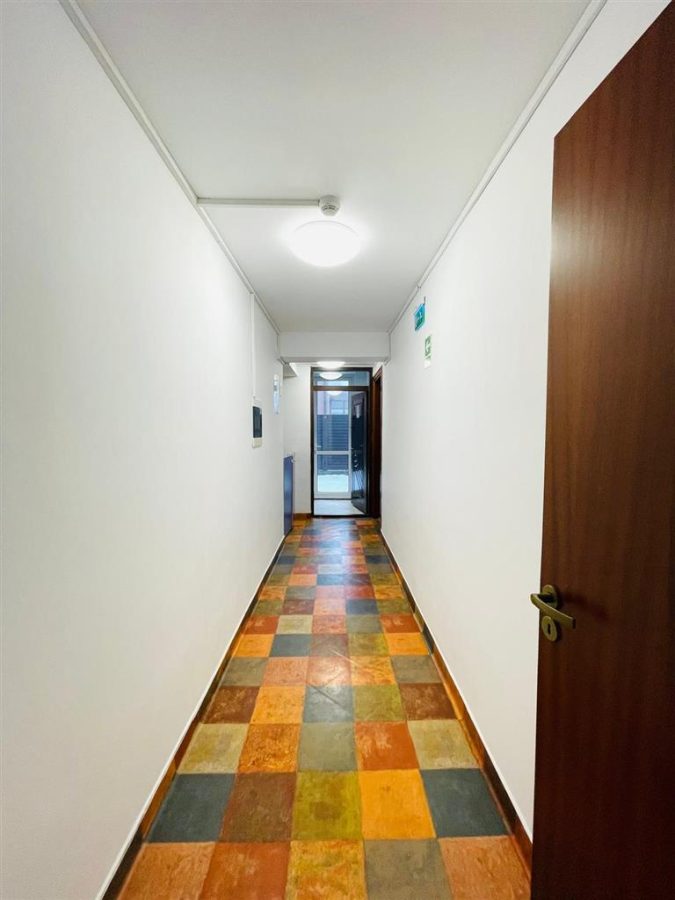 INCHIRIERE SPATII BIROURI IN ZONA  PRELUNGIREA GHENCEA SECTOR 5 - foto 5