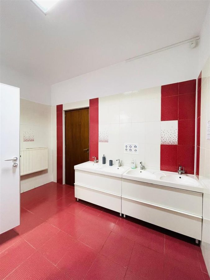 INCHIRIERE SPATII BIROURI IN ZONA  PRELUNGIREA GHENCEA SECTOR 5 - foto 9