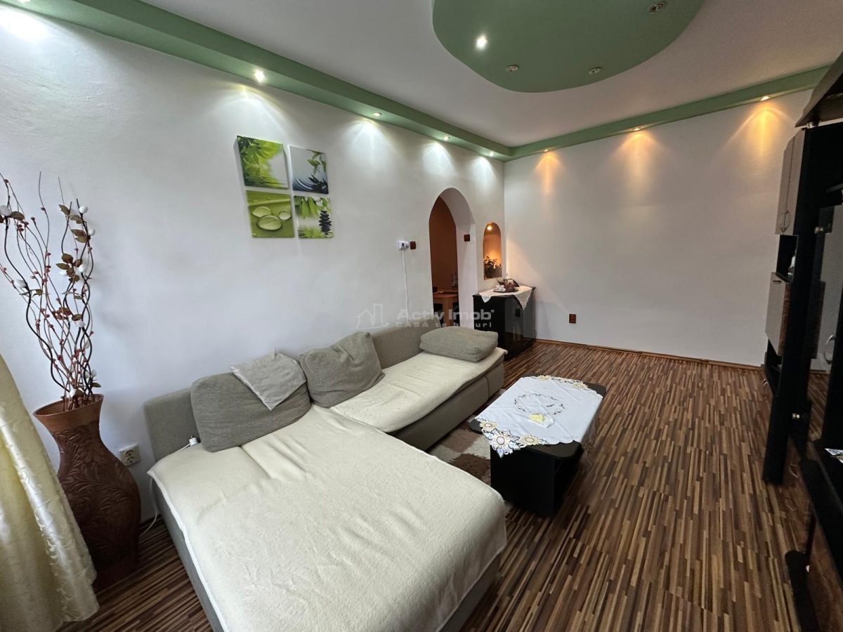 Resita, 2 Cam,Cf.1, Decom.+Garaj, Marginea - foto 4