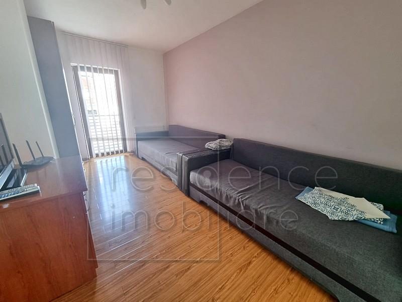 Apartament 3 camere, Centru, zona Facultatea de Litere - foto 13