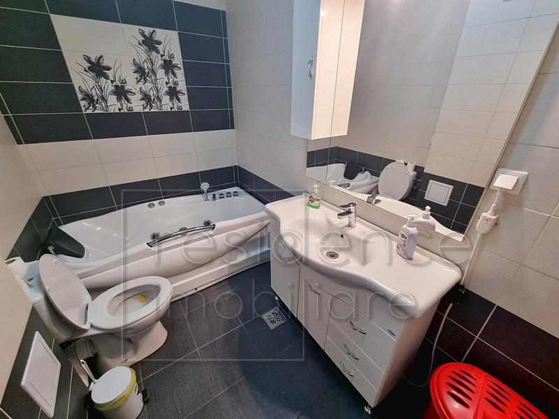 Apartament 3 camere, Centru, zona Facultatea de Litere - foto 6