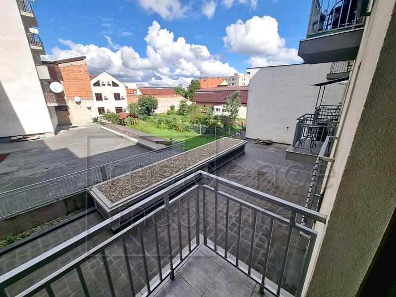 Apartament 3 camere, Centru, zona Facultatea de Litere - foto 8