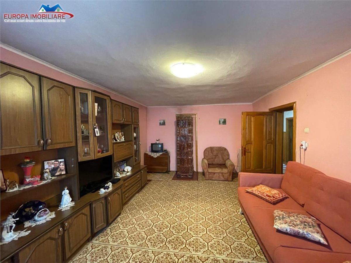 Casa  de vanzare zona Alexandru cel Bun-Tulcea - foto 4