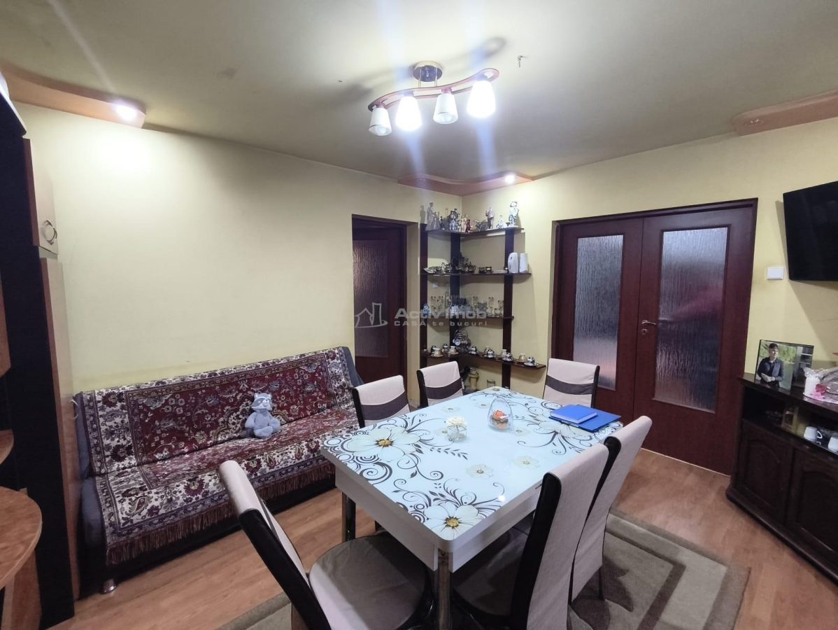 Resita Casa Muncitoresc Zona  Fosta Baie Comunala Comision Zero Cumparator - foto 12