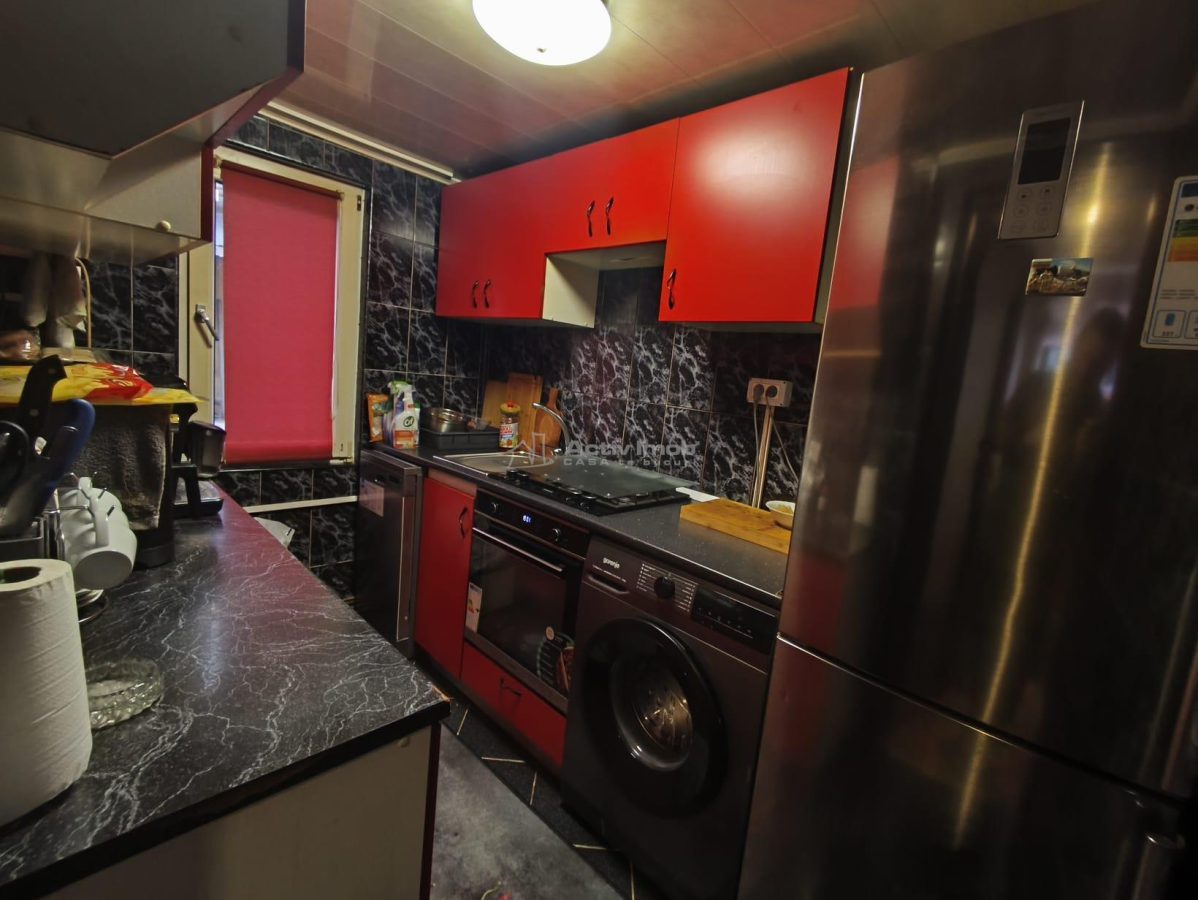 Resita Casa Muncitoresc Zona  Fosta Baie Comunala Comision Zero Cumparator - foto 6