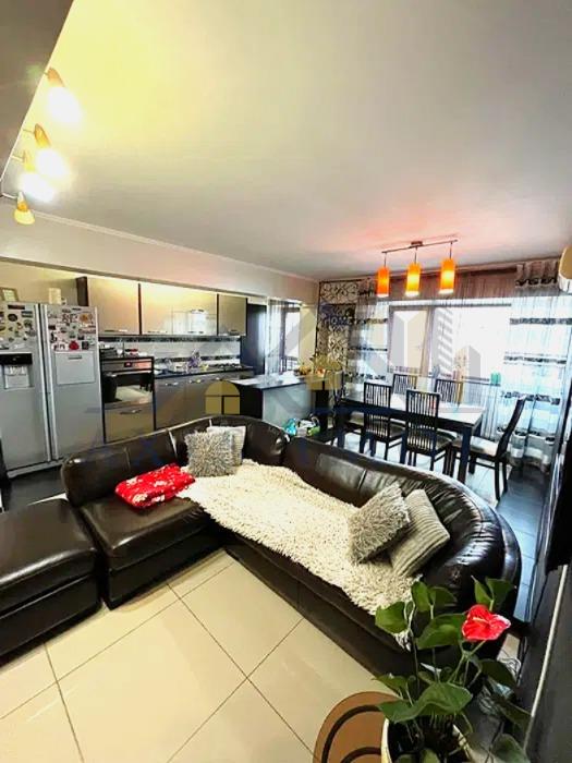 Apartament 4 camere tip duplex zona Brosteni - foto 2