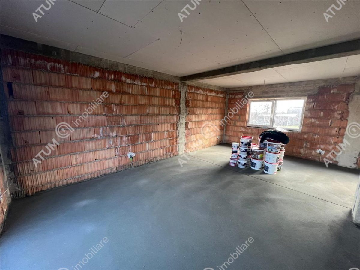 Casa individuala 4 camere 2 bai teren 300 mp zona Sura Mica Sibiu - 