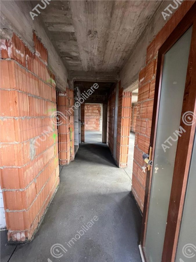 Casa individuala 4 camere 2 bai teren 300 mp zona Sura Mica Sibiu - foto 11