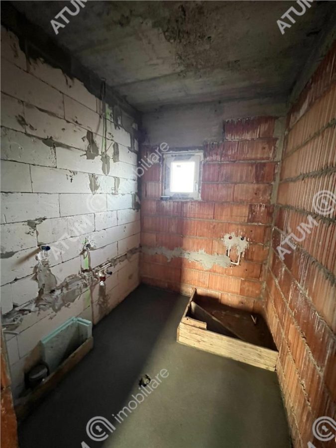 Casa individuala 4 camere 2 bai teren 300 mp zona Sura Mica Sibiu - foto 7