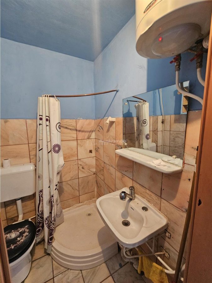 Resita, Garsoniera, Mobilata, Calea Caransebesului - foto 16