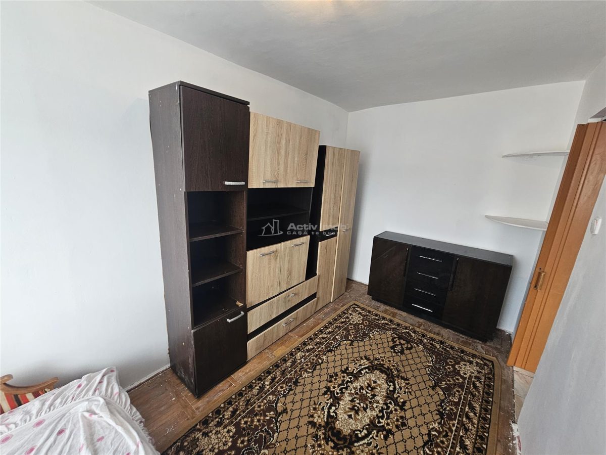 Resita, Garsoniera, Mobilata, Calea Caransebesului - foto 6