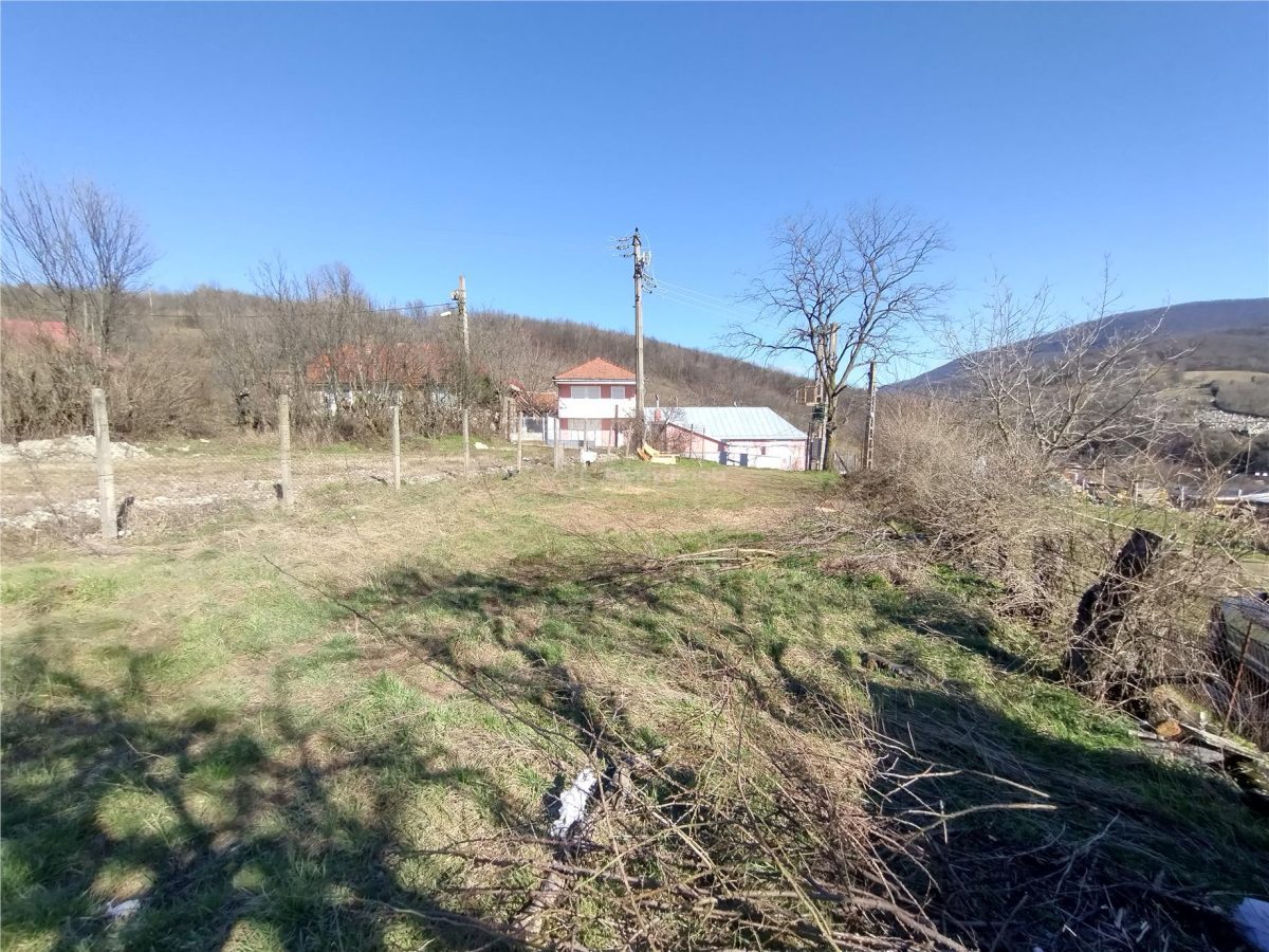 Oravita, Teren Intravilan,  3,8 Euro MP, In Oras, Usor Negociabil - foto 13