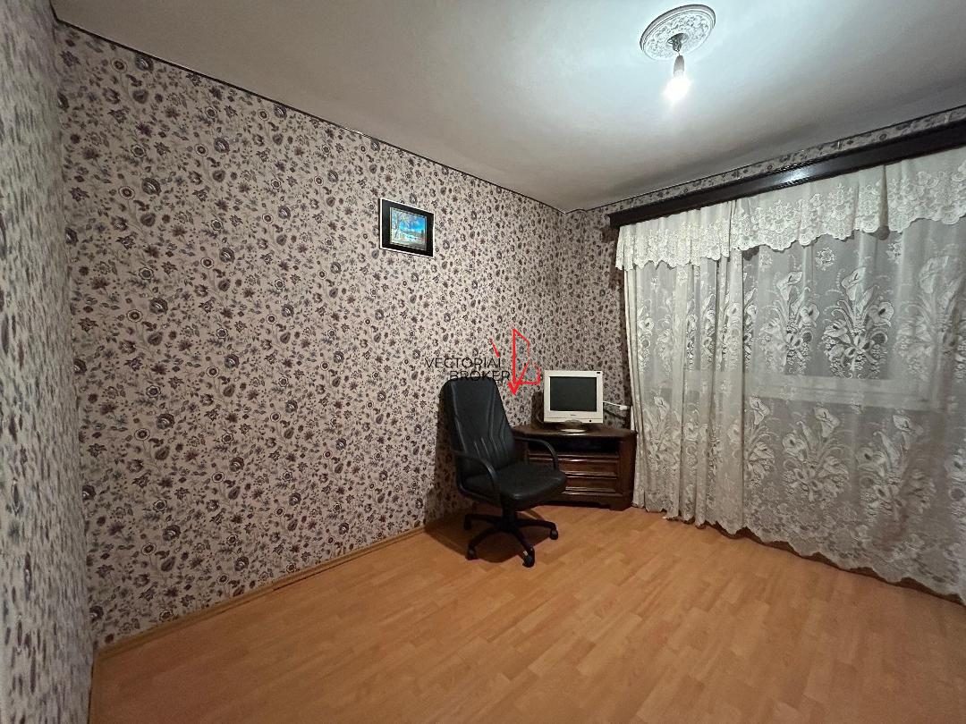 3 camere semidecomandat, an 1978 Biserica Capra Pantelimon - foto 3