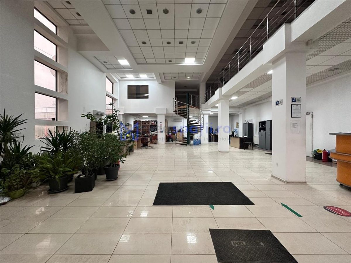 Spatiu 835mp, teren 2758mp, rond Mall Moldova - foto 2