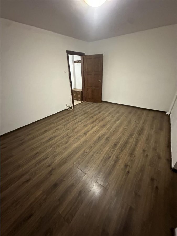 Apartament cu centrala si balcon langa Piata Verde - foto 3