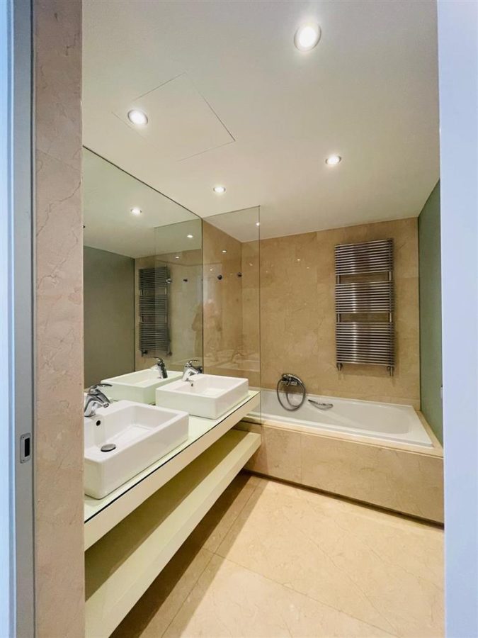 VANZARE APARTAMENT 4 CAMERE DOUA LOCURI PARCARE ZONA KISELEFF SECTOR 1 - foto 12