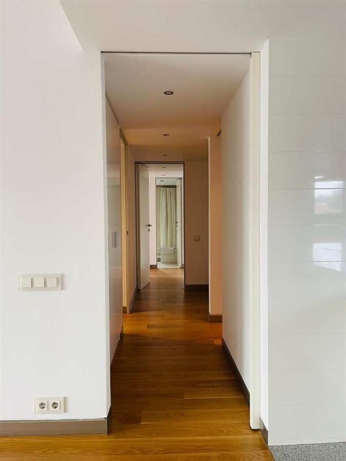 VANZARE APARTAMENT 4 CAMERE DOUA LOCURI PARCARE ZONA KISELEFF SECTOR 1 - foto 7