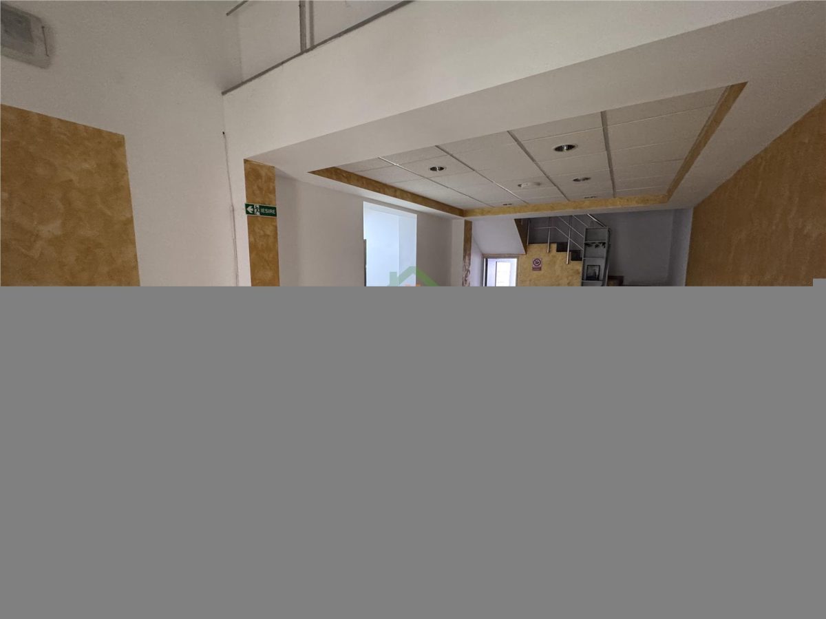 Nou! Sp. Birouri, P+1E, S=372 mp., zona Parcul Tineretului! - Slatina