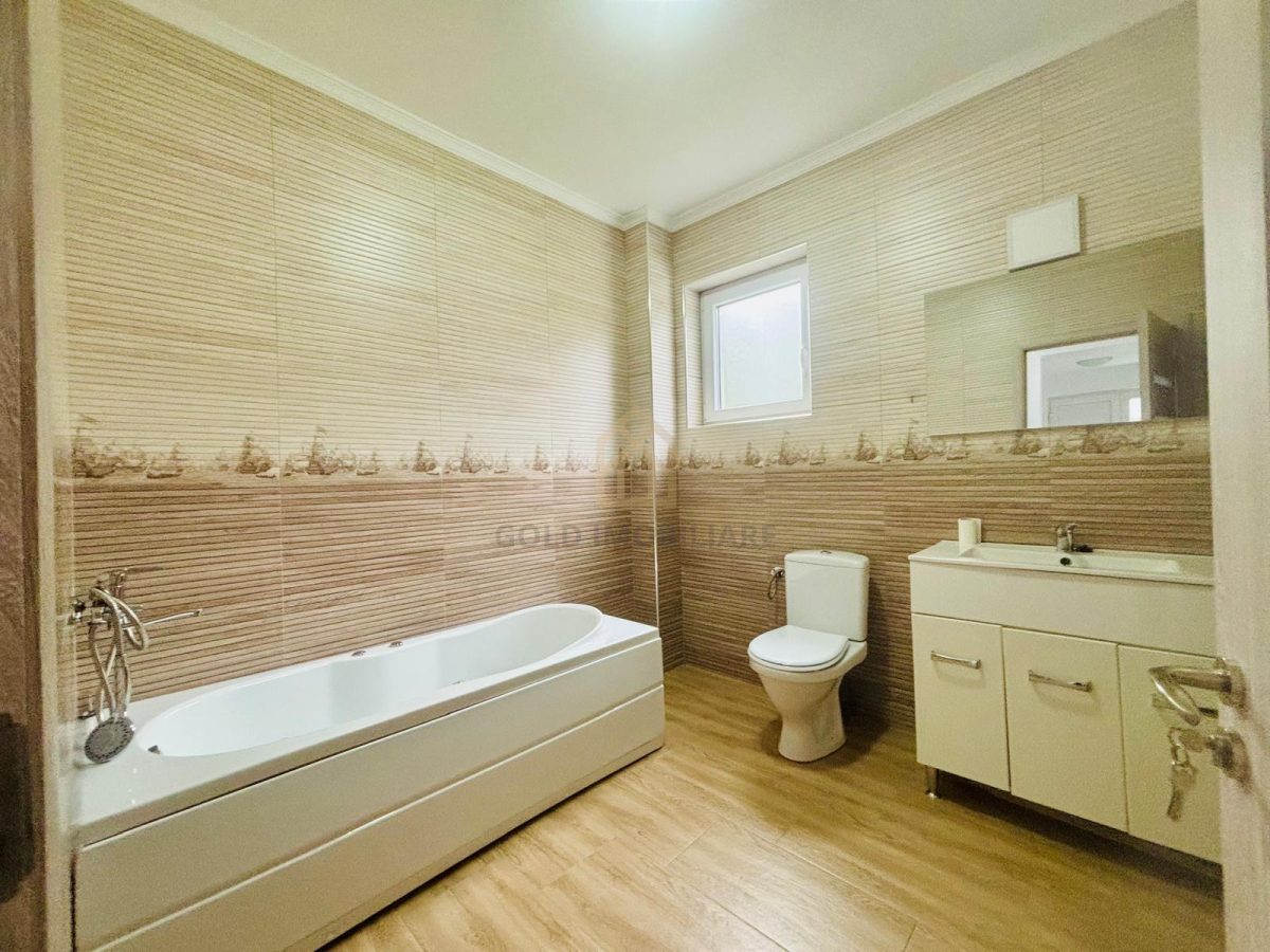 Casă de vânzare â€“ 4 camere â€“ Strada Vrancei  Baia Mare - foto 11