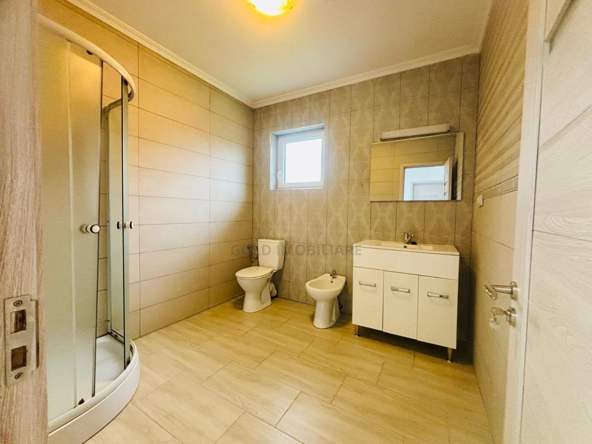 Casă de vânzare â€“ 4 camere â€“ Strada Vrancei  Baia Mare - foto 8