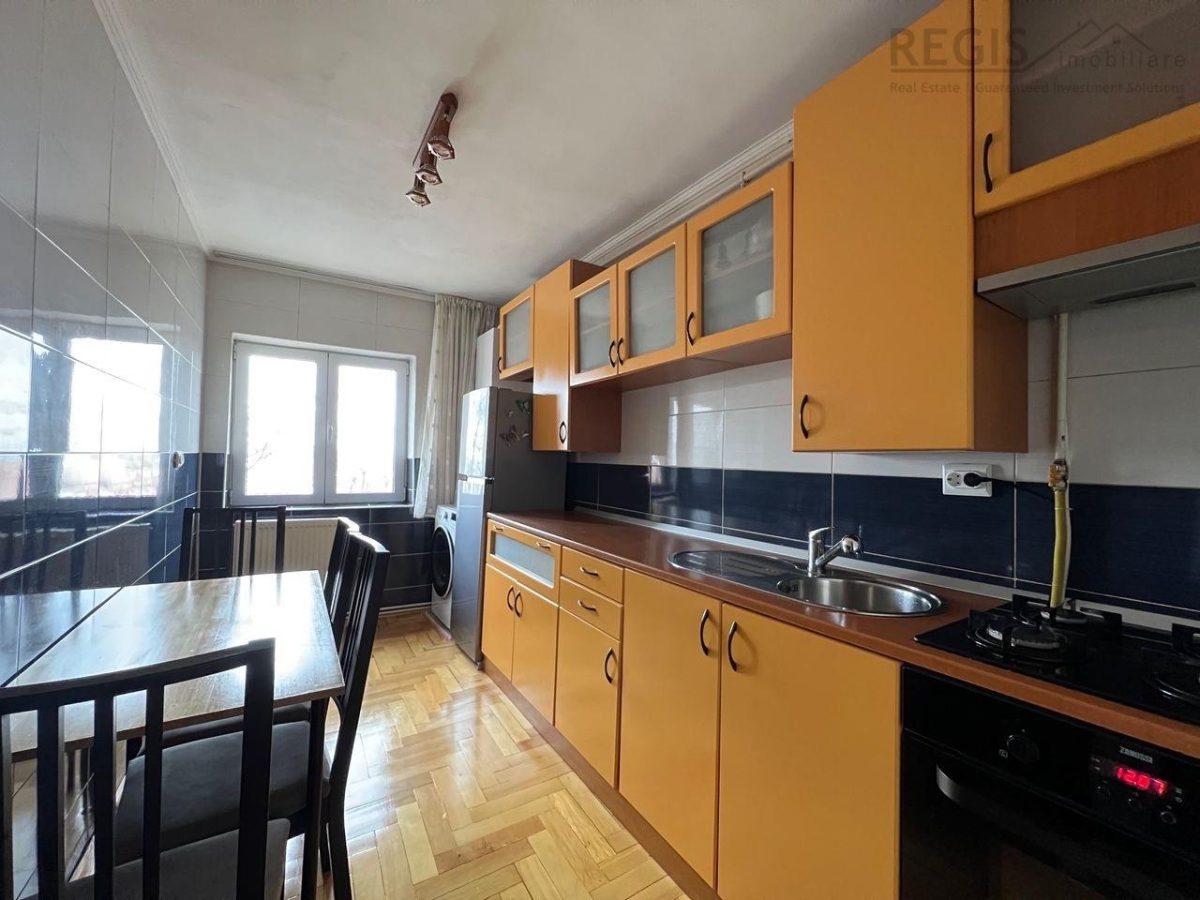 Central 3 Camere Decomandat, Parcare, Bloc Tip Vila - foto 11