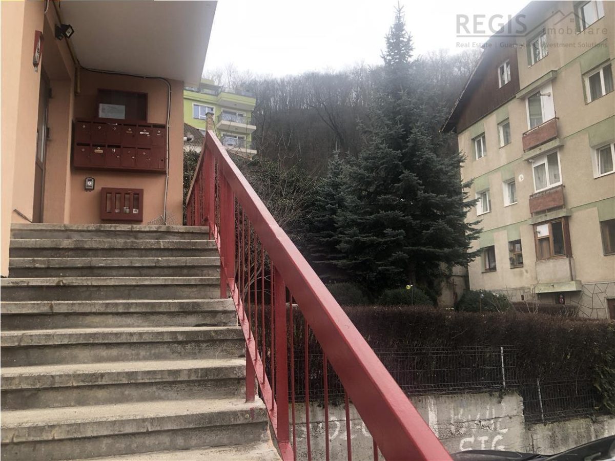 Central 3 Camere Decomandat, Parcare, Bloc Tip Vila - foto 18