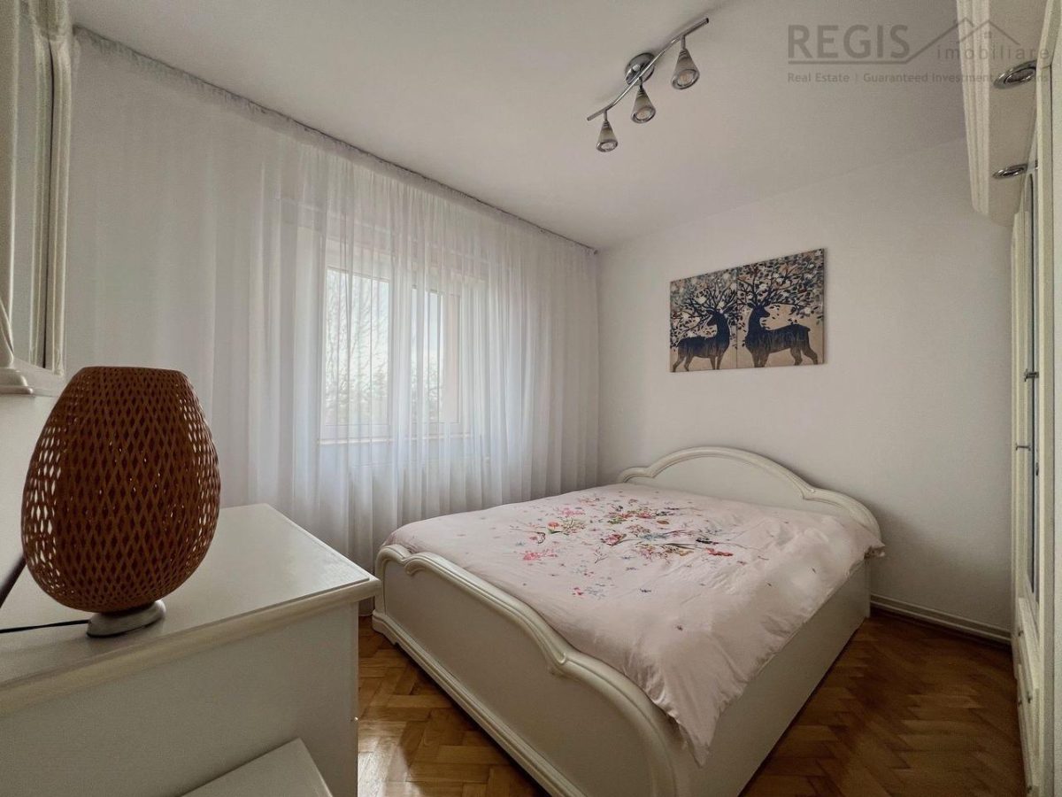 Central 3 Camere Decomandat, Parcare, Bloc Tip Vila - foto 6