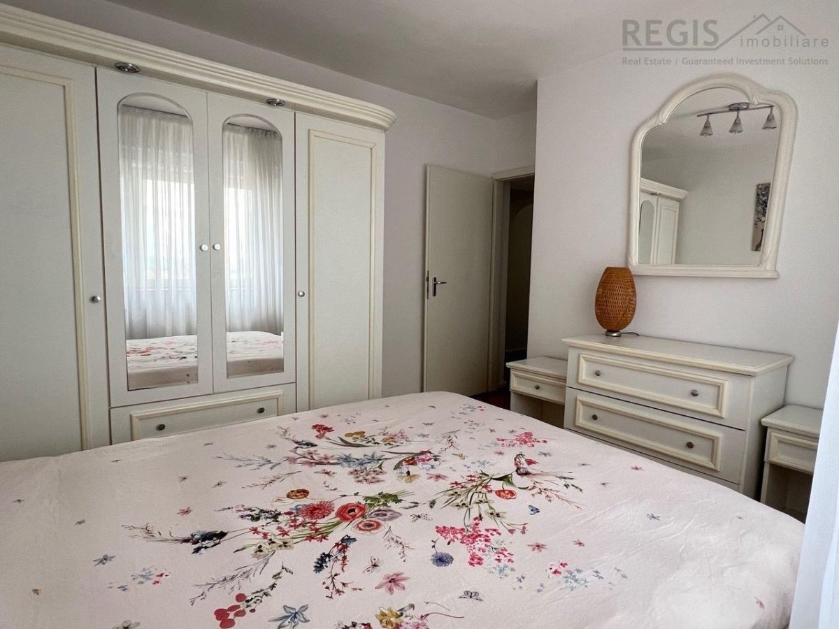 Central 3 Camere Decomandat, Parcare, Bloc Tip Vila - foto 8