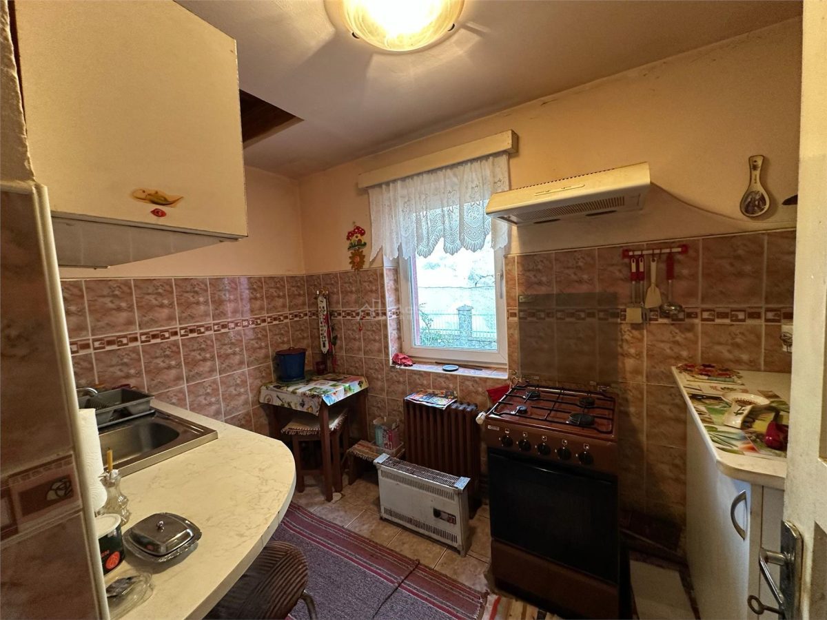 Bocsa Montana, Casa Solida + Gradina, Strada Principala - foto 12